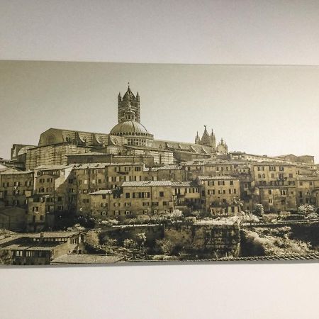 Ferienwohnung Casa Vittoria - A Pochi Passi Da Porta Romana Siena Exterior foto