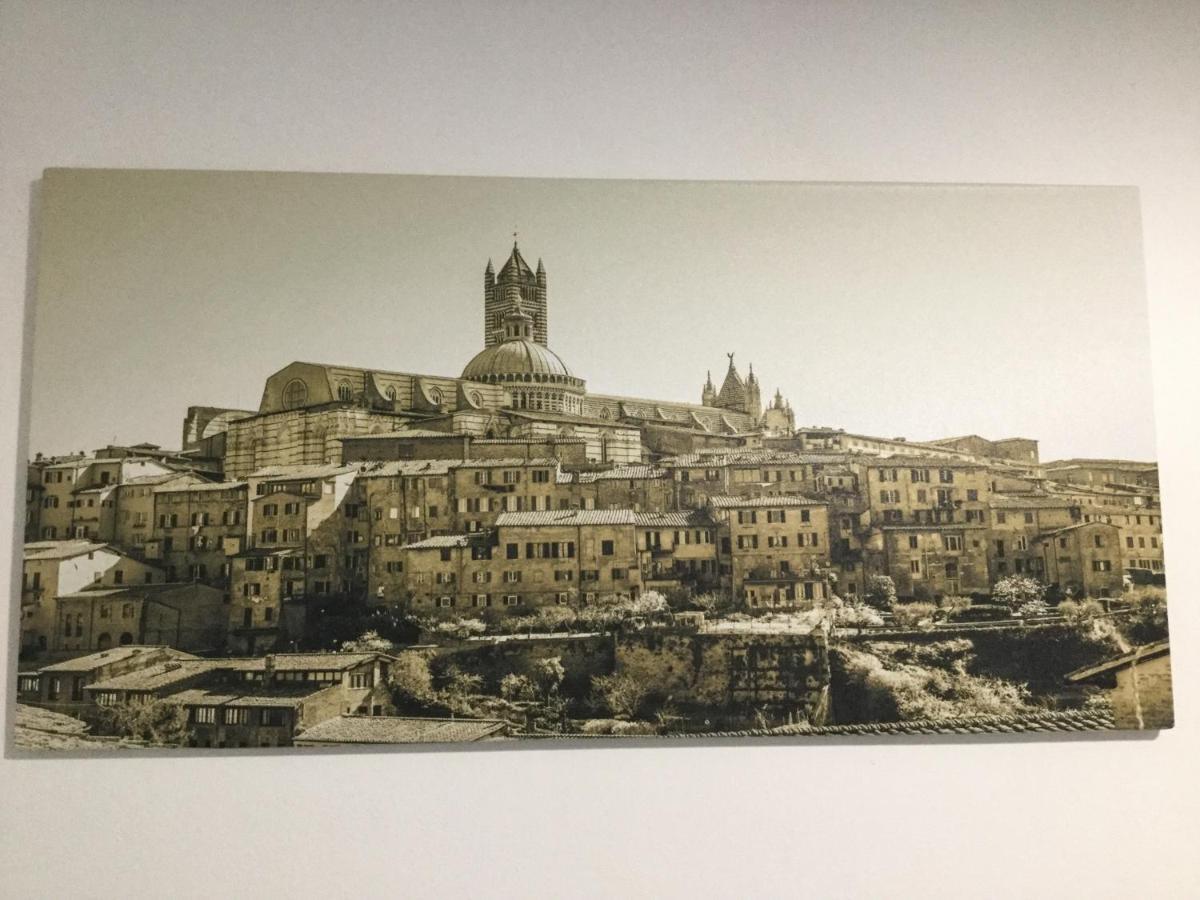 Ferienwohnung Casa Vittoria - A Pochi Passi Da Porta Romana Siena Exterior foto